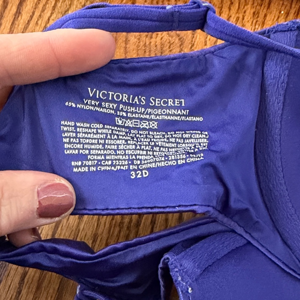 Victoria's Secret Women's Size 32D Blue Very Sexy Push-up Bra - Picture 3 of 3